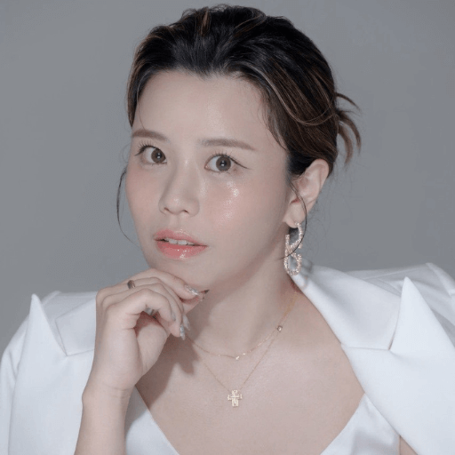 アートメイクアーティスト金山 なお